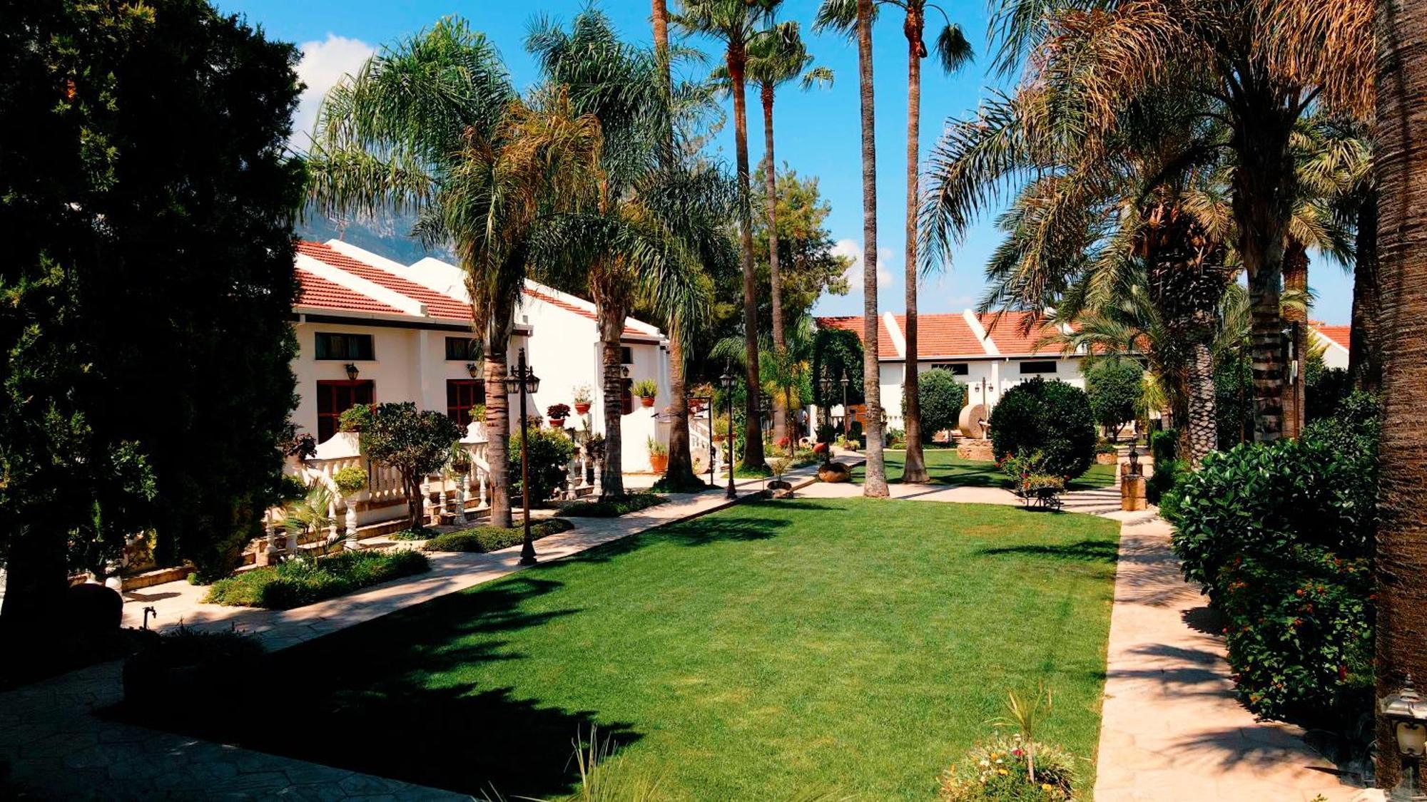 Almond Holiday Village Кирения Экстерьер фото