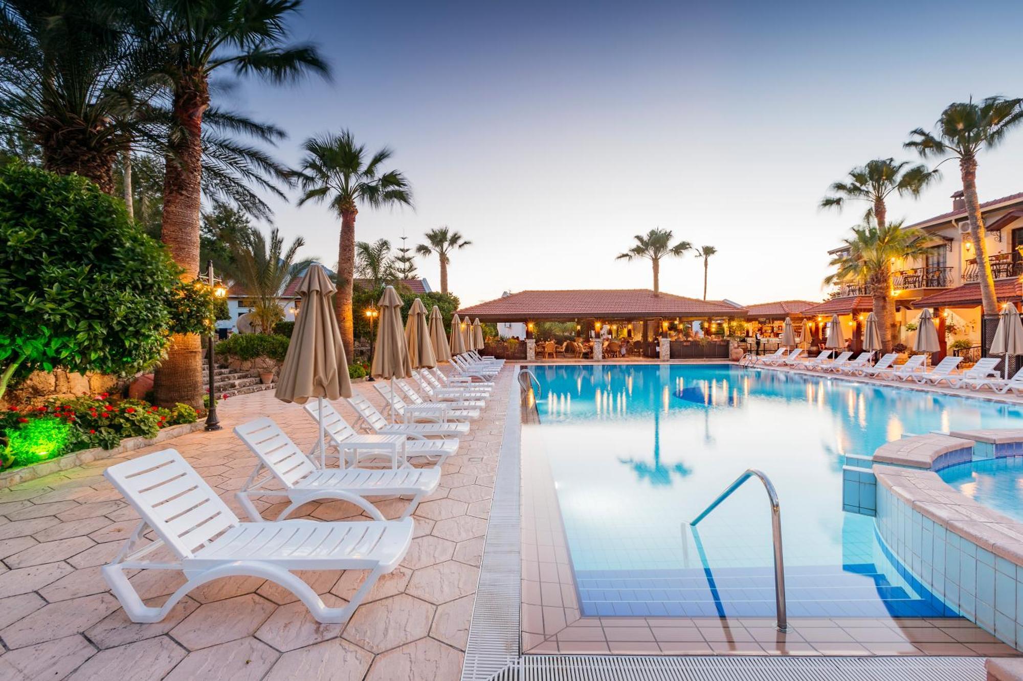 Almond Holiday Village Кирения Экстерьер фото